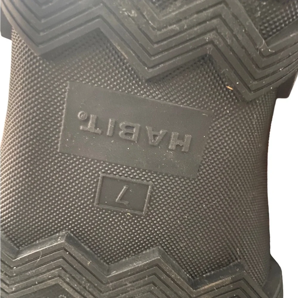 Habit waterproof boots. Mens size 7
